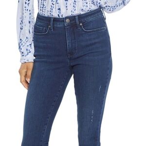 ** NEVER BEEN WORN/ BRAND NEW *** NYDJ Higher Rise Ami Skinny Jean Size 0